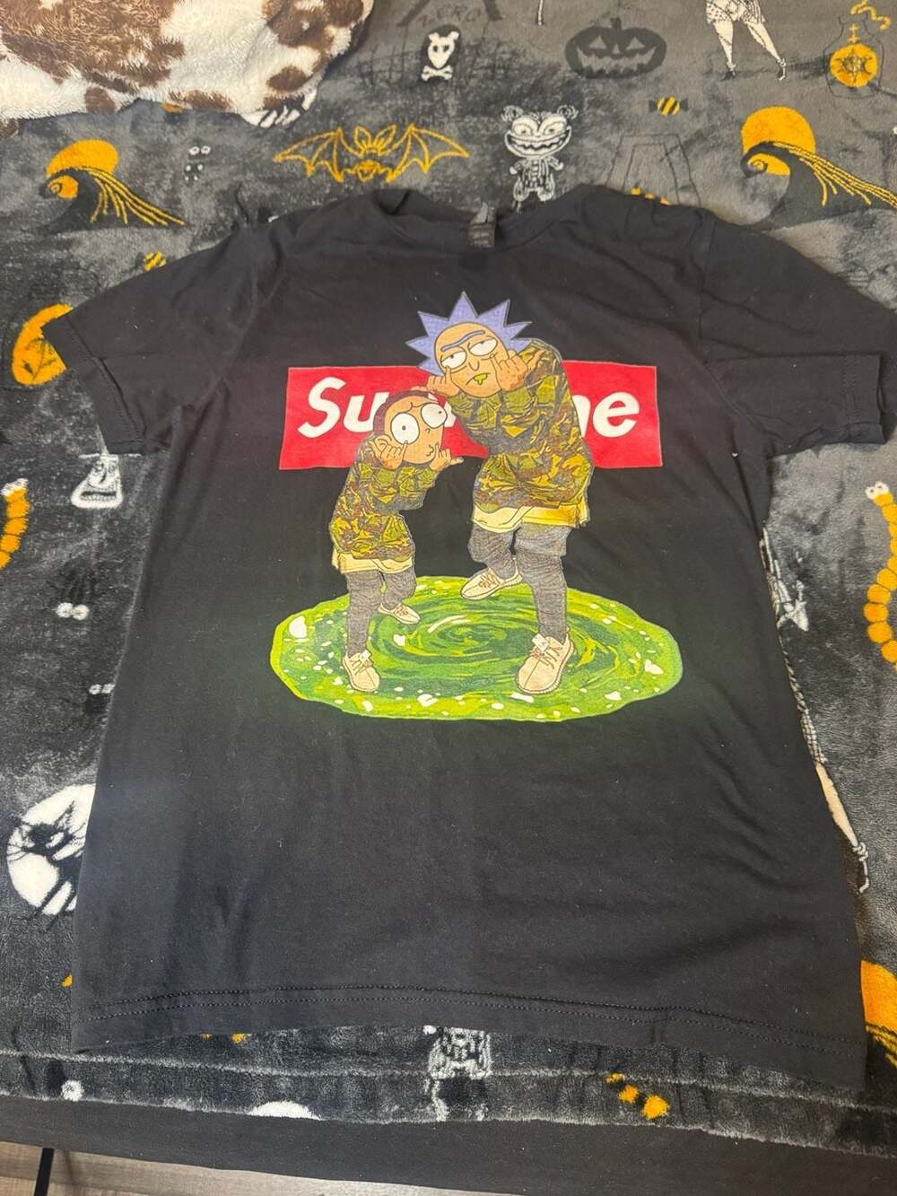 Gildan Softstyle Rick and Morty Supreme Parody Graphic T-Shirt Black Small
